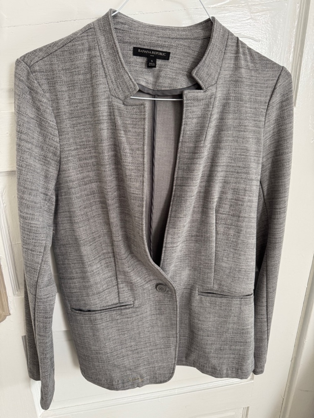 Banana Republic Gray Collarless Single-Button Knit Blazer